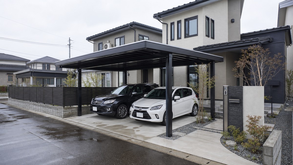 台風や積雪後に火災保険でカーポート屋根交換を検討する際の施工例写真