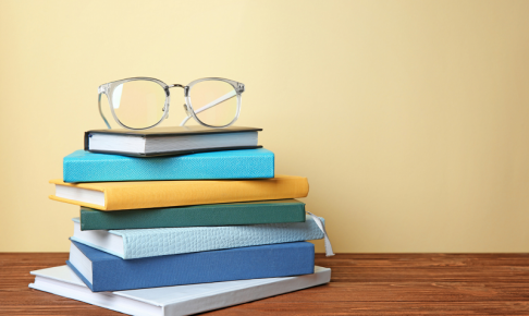 本が並べてある様子